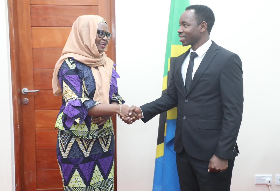 KATAMBI AKUTANA NA BALOZI WA BURUNDI NCHINI TANZANIA