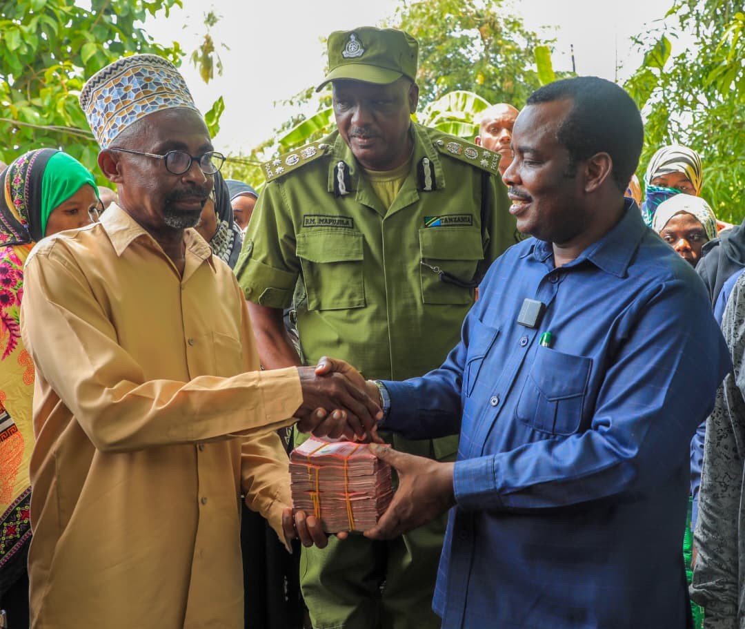 NAIBU WAZIRI AYOUB ACHANGIA MILIONI 9 UJENZI WA KITUO CHA POLISI CHAANI